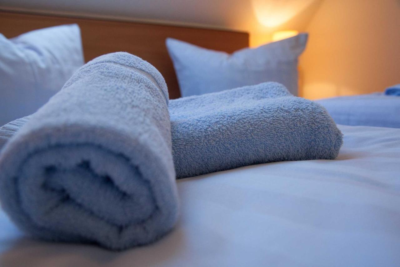 Seepark Burhave_ Hotel Бутадинген Екстериор снимка