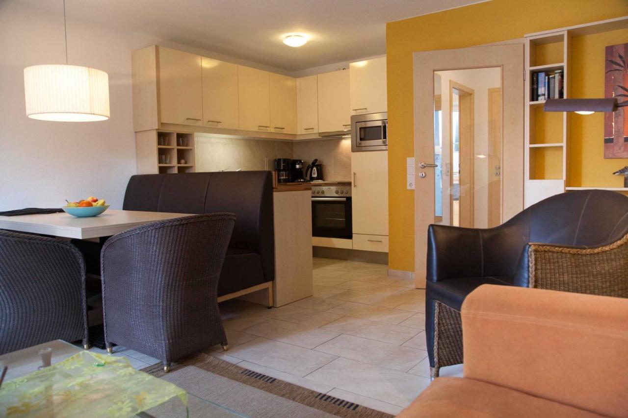 Seepark Burhave_ Hotel Бутадинген Екстериор снимка