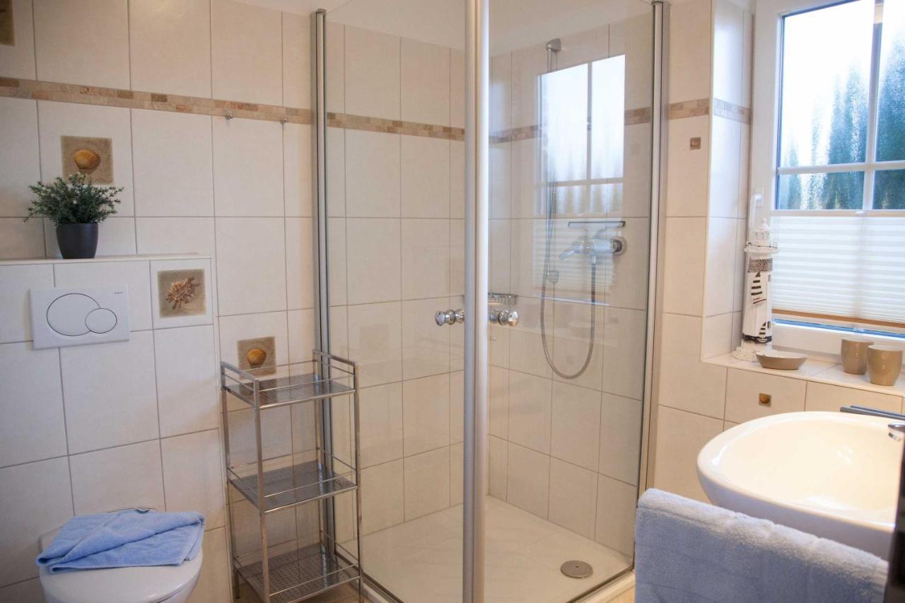 Seepark Burhave_ Hotel Бутадинген Екстериор снимка